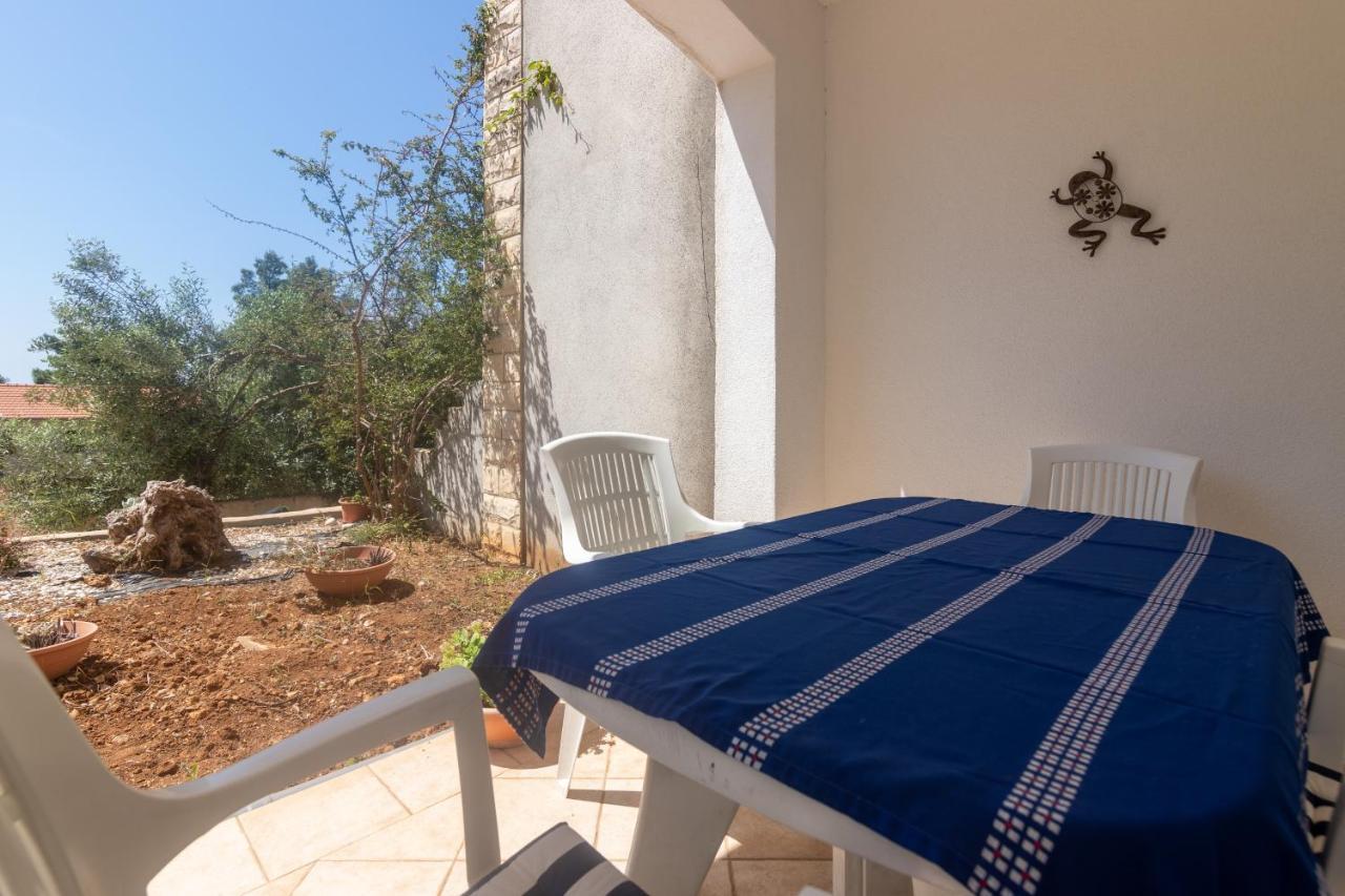 Apartments With A Parking Space Ivan Dolac, Hvar - 15784 Luaran gambar