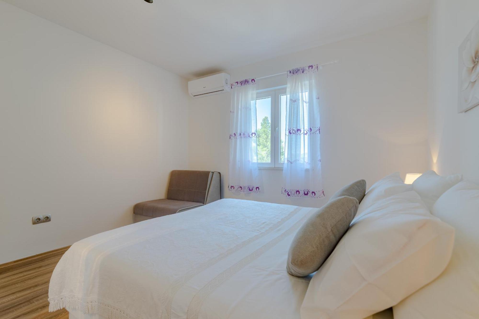 Apartments With A Parking Space Ivan Dolac, Hvar - 15784 Bilik gambar