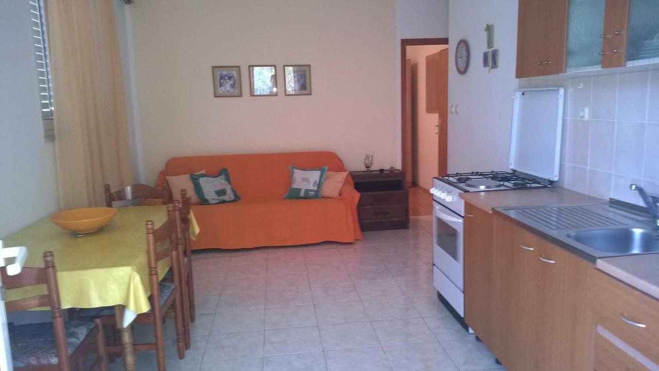 Apartments With A Parking Space Ivan Dolac, Hvar - 15784 Luaran gambar